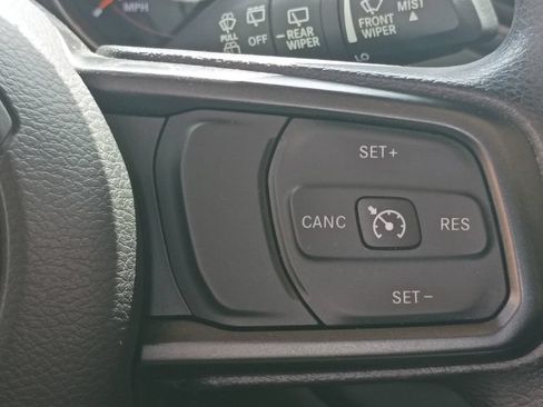 Used 2018 Jeep Wrangler Unlimited Sport AWD/4WD image 24