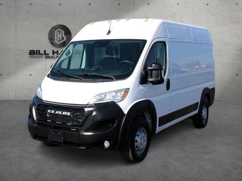 Used 2023 RAM ProMaster 2500 w/ Convenience Group FWD image 1
