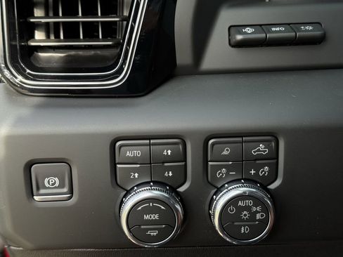 New 2026 GMC Sierra 2500 AT4 w/ AT4 Premium Plus Package image 17