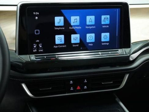 Used 2025 Volkswagen Atlas SE FWD image 14