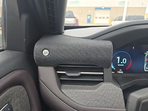 Used 2025 Ford Explorer Platinum w/ Ultimate Package image 24