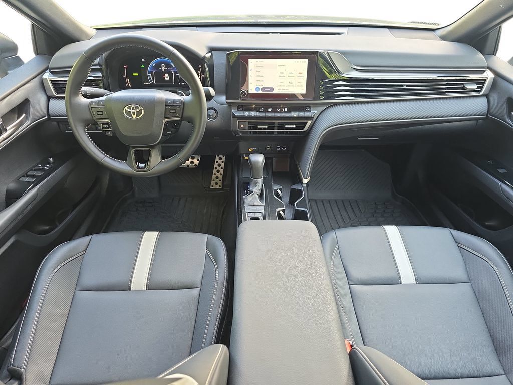Used 2026 Toyota Camry SE FWD image 9