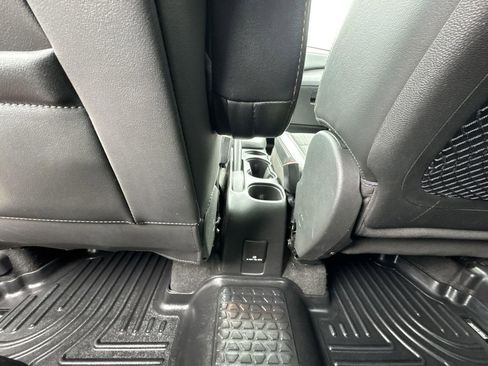 Used 2019 Chevrolet Trax LT w/ LT Convenience Package FWD image 8