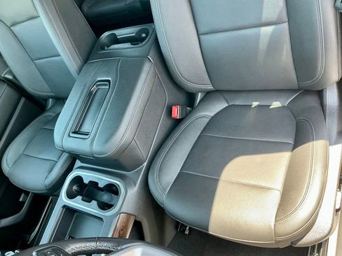 Used 2021 GMC Sierra 1500 SLT AWD/4WD image 41