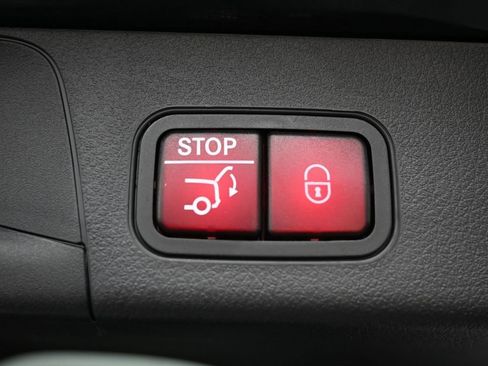 Used 2024 Mercedes-Benz EQB 250+ image 19