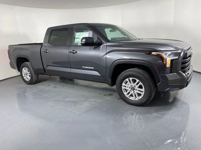 New 2026 Toyota Tundra SR5 w/ SR5 Premium Package