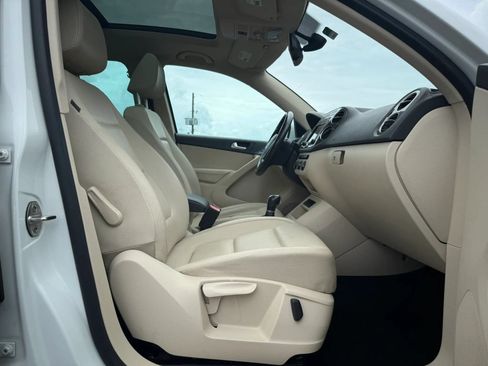 Used 2017 Volkswagen Tiguan Wolfsburg Edition FWD image 6