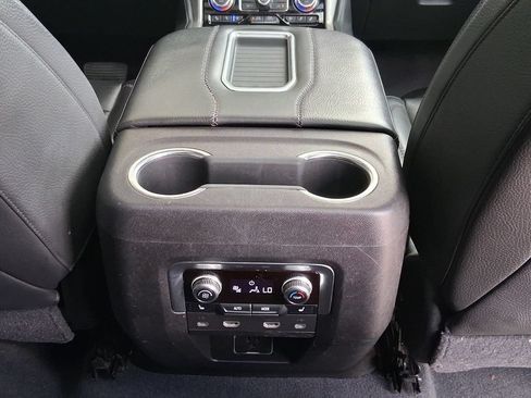 Used 2021 GMC Yukon Denali w/ Denali Premium Package RWD image 24