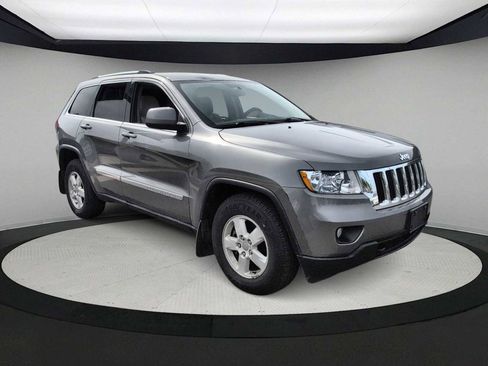 Used 2012 Jeep Grand Cherokee Laredo w/ Laredo E Group image 6