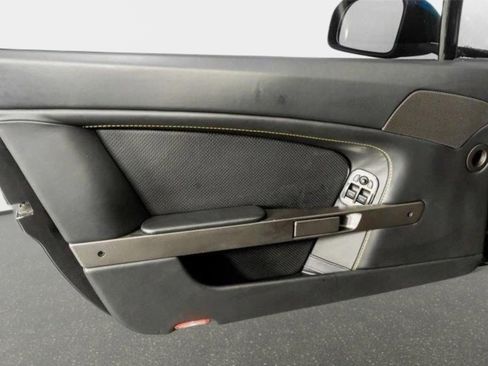 Used 2015 Aston Martin V8 Vantage GT RWD image 40