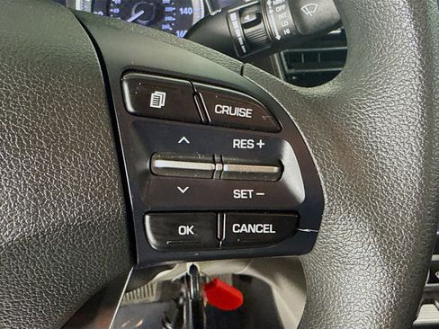 Used 2020 Hyundai Elantra SE image 15