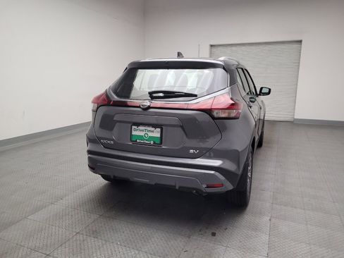 Used 2023 Nissan Kicks SV image 7
