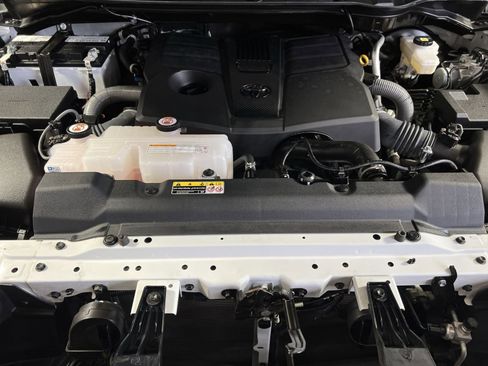 Used 2024 Toyota Tundra Limited image 26