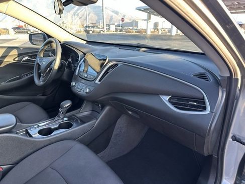 Certified 2024 Chevrolet Malibu LS image 24