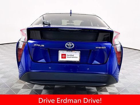 Certified 2018 Toyota Prius Three FWD image 21