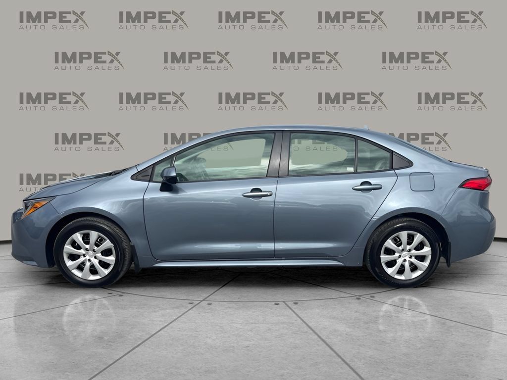 Used 2026 Toyota Corolla LE FWD image 2