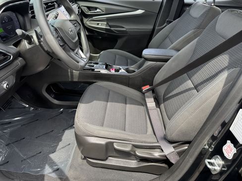 Used 2023 Chevrolet Bolt EUV LT image 26