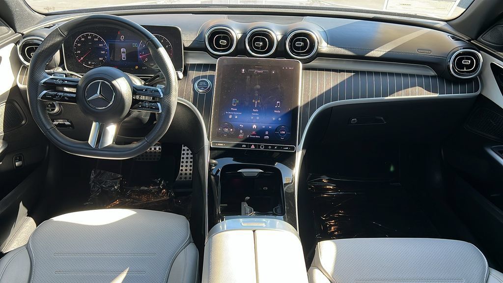 Used 2023 Mercedes-Benz C 300 Sedan image 9