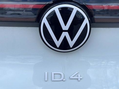 Used 2023 Volkswagen ID.4 Pro AWD/4WD image 33