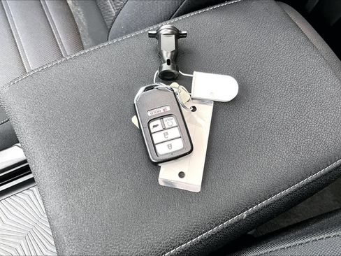 Used 2018 Honda CR-V EX image 14