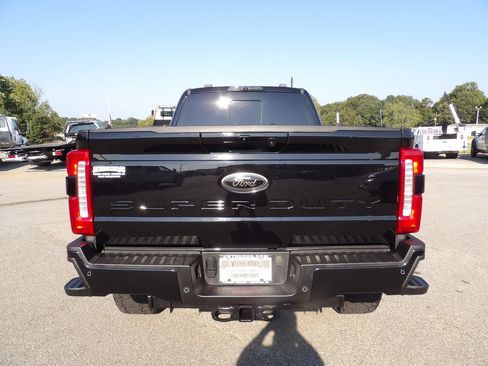 Used 2024 Ford F350 Lariat w/ Lariat Ultimate Package AWD/4WD image 6