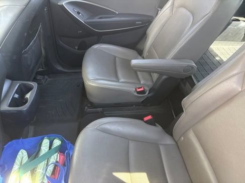 Used 2017 Hyundai Santa Fe Limited AWD/4WD image 3