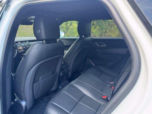 Used 2025 Land Rover Range Rover Velar Dynamic SE AWD/4WD image 12