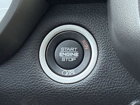 Used 2024 RAM 3500 Big Horn w/ Sport Appearance Package image 21