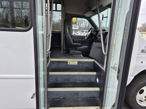 Used 2021 Ford E-350 and Econoline 350 Super Duty w/ Shuttle Bus Prep Package image 11