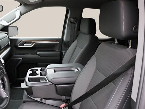 Used 2025 Chevrolet Silverado 1500 LT image 8