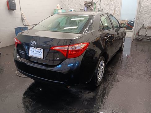 Used 2017 Toyota Corolla L image 14