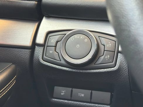Used 2018 Ford Explorer Platinum AWD/4WD image 36