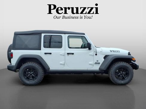 Used 2022 Jeep Wrangler Unlimited Sport AWD/4WD image 2