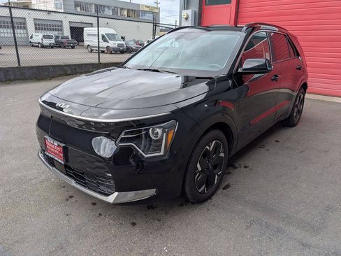 Used 2025 Kia Niro Wind FWD image 6
