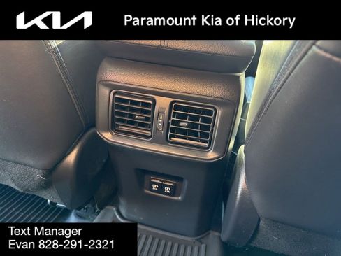 Used 2019 Toyota RAV4 Limited image 15