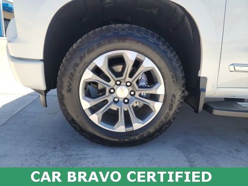 Certified 2025 Chevrolet Silverado 1500 High Country image 25