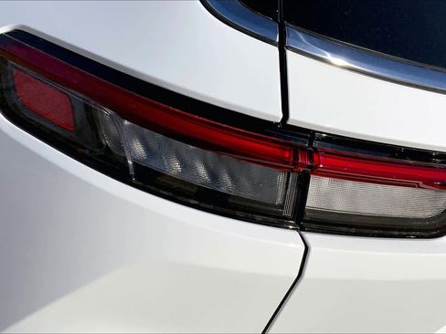 New 2025 Jeep Grand Cherokee L Laredo image 14