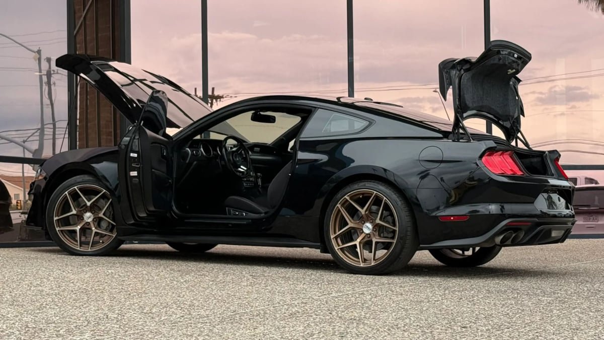 Used 2019 Ford Mustang GT RWD image 29