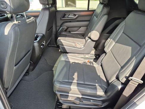 Certified 2025 GMC Yukon Denali AWD/4WD image 18