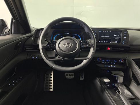New 2026 Hyundai Elantra Sport FWD image 15