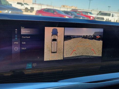 Used 2025 Cadillac Escalade Premium Luxury image 14