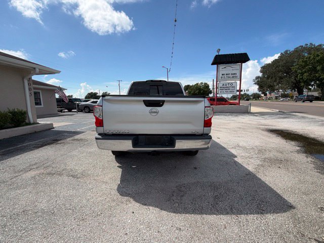 Used 2017 Nissan Titan SV RWD image 6