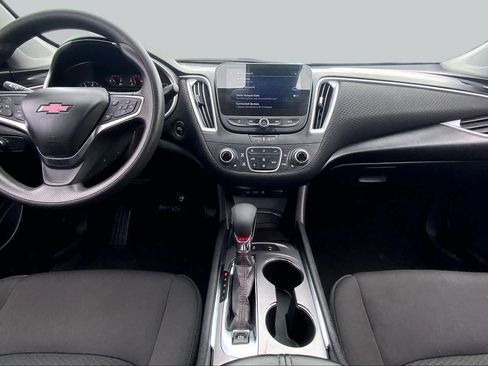 Used 2024 Chevrolet Malibu LT FWD image 15