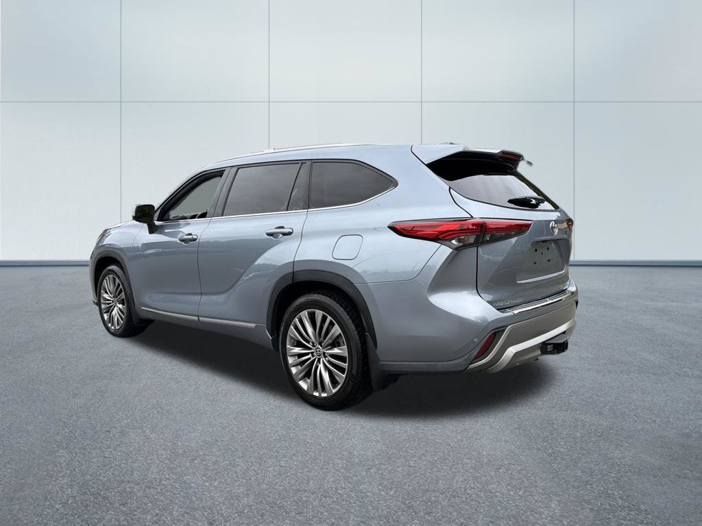 Used 2022 Toyota Highlander Platinum AWD/4WD image 7