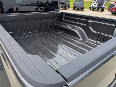 New 2025 Jeep Gladiator Sport image 7