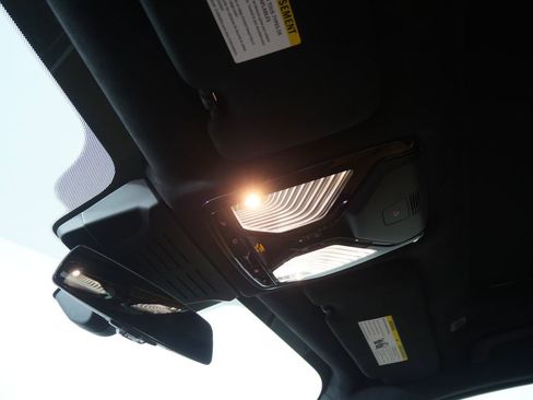 Used 2026 BMW X7 xDrive40i w/ M Sport Package image 21