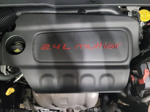 Used 2018 Jeep Compass Latitude w/ Cold Weather Group image 30