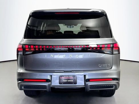 Used 2025 INFINITI QX80 Sensory AWD/4WD image 6