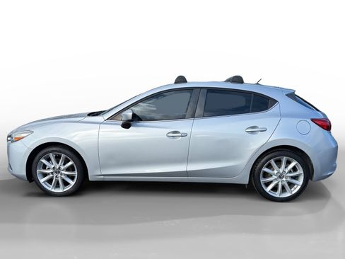 Used 2017 MAZDA MAZDA3 Touring image 2