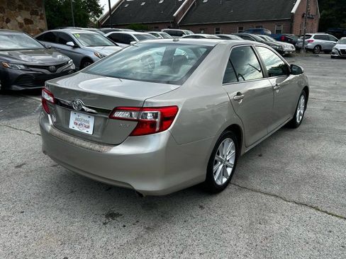 Used 2014 Toyota Camry XLE FWD image 5